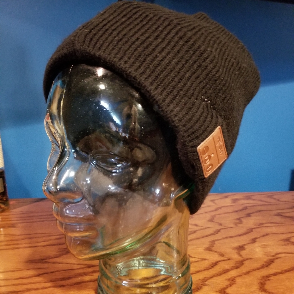 Tenergy Beanie w Built-in Bluetooth Headphones